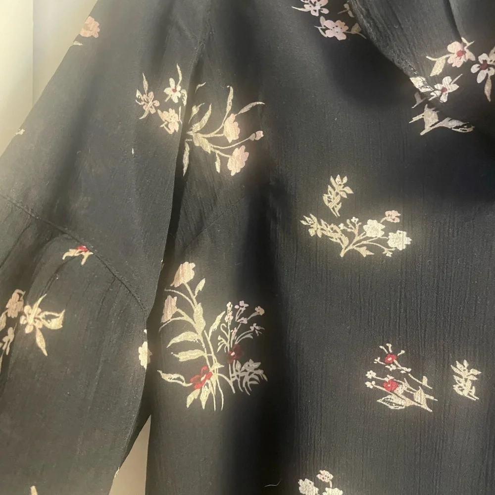 J.Jill Size PM Black and White Boxy Blouse with Cuffed Sleeves and Sailor Collar - Picture 2 of 7